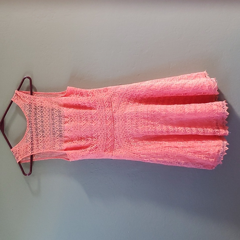 BB Dakota Coral Lace Sleeveless Dress
